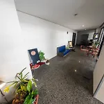 Quarto no bairro Meireles à 50m da Beira-Mar