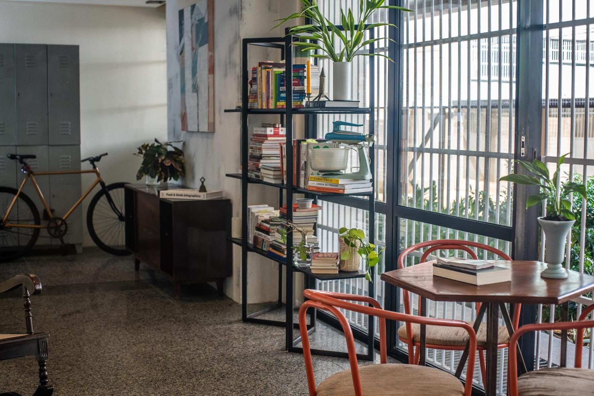 Apartamento No Bairro Meireles à 50m Da Beira-mar